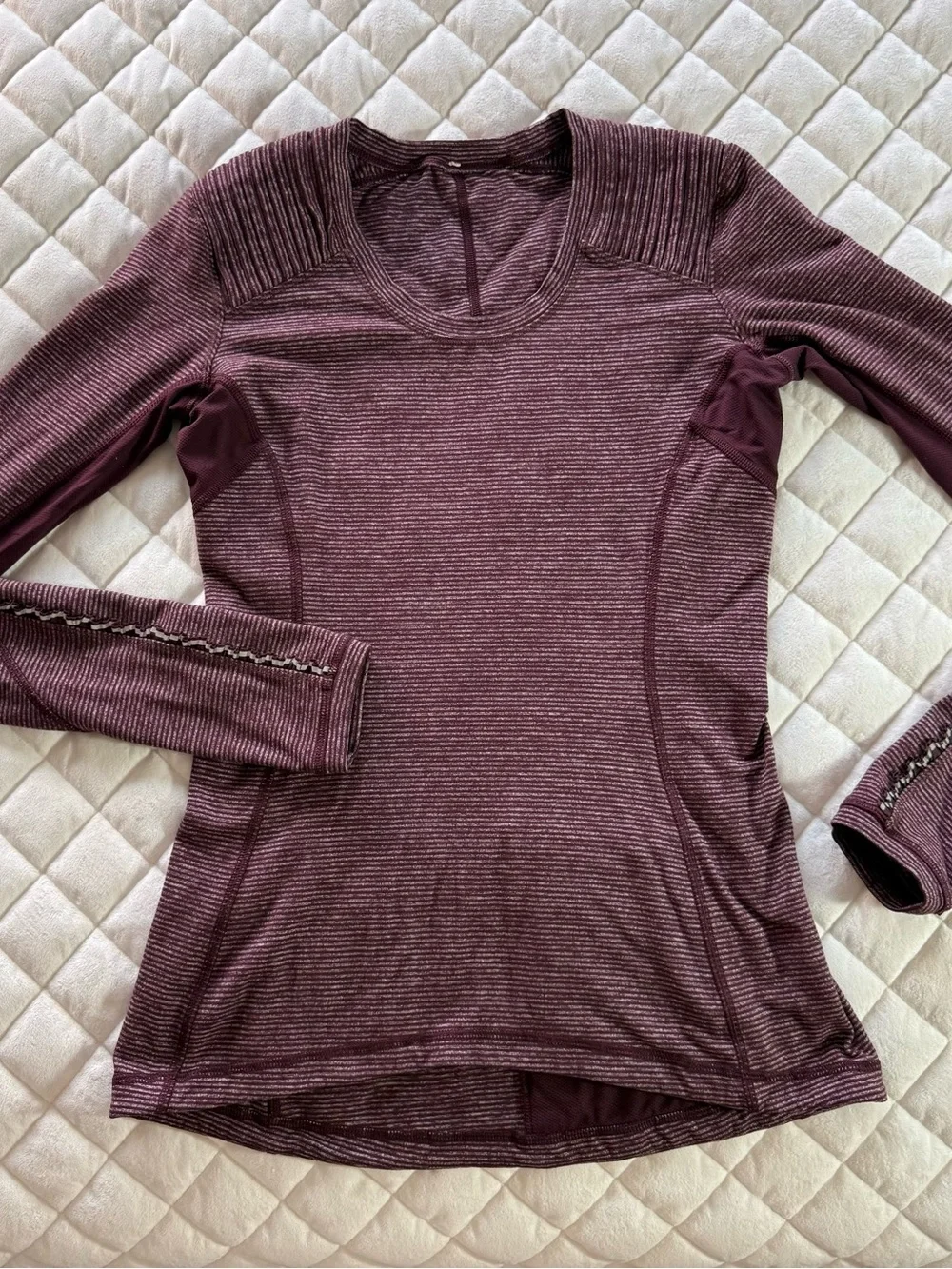 Lululemon Women’s Star Runner Long Sleeve Top Maroon Striped Pleated Shoulder Sm